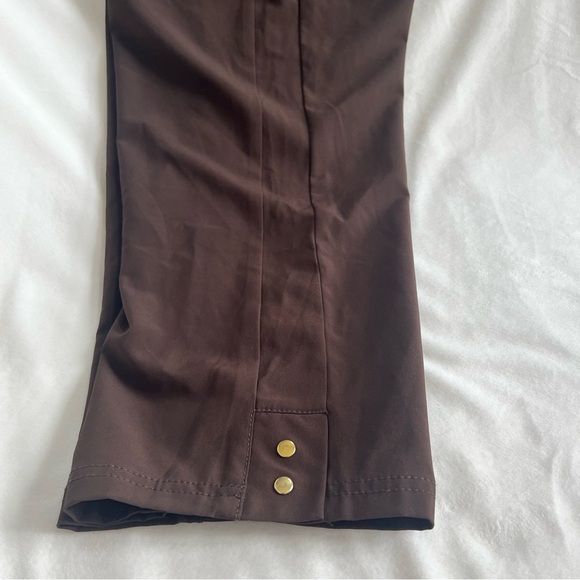 Chico’s Zenergy Neema Side-Button Crop Pants Women’s Size 8 Lightweight Brown - Picture 6 of 12